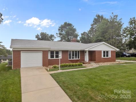 49 Greenwood Road Asheville NC 28803