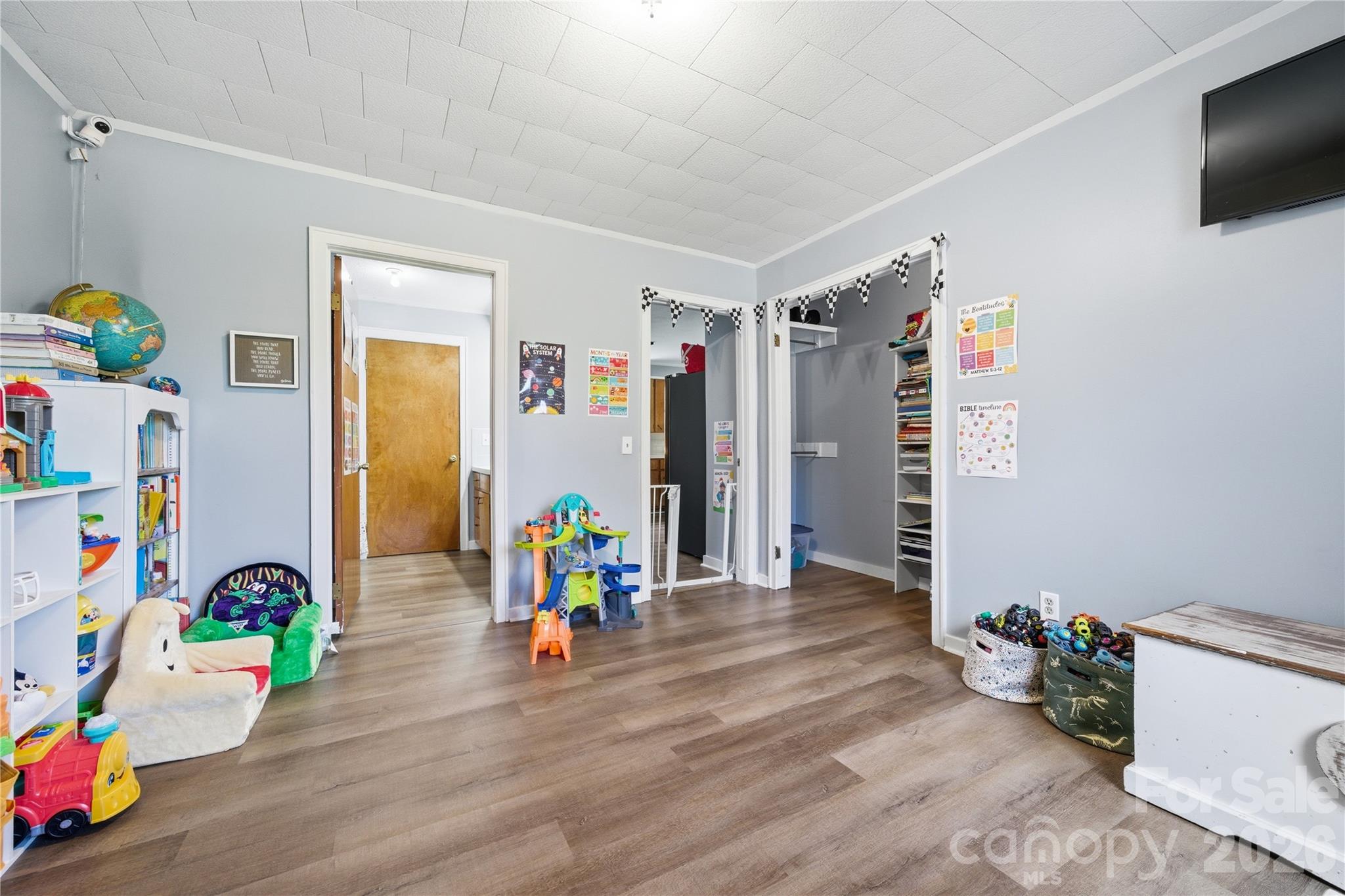 2452 Tower Road East Bend NC 27018