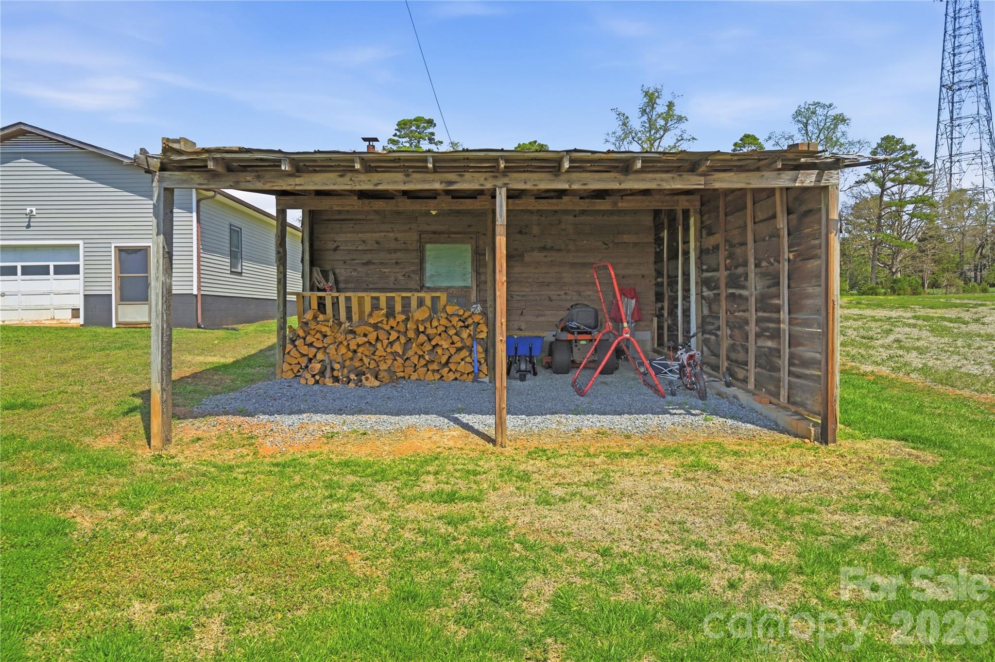 2452 Tower Road East Bend NC 27018