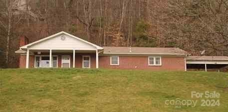 409 Mountain View Road Burnsville NC 28714