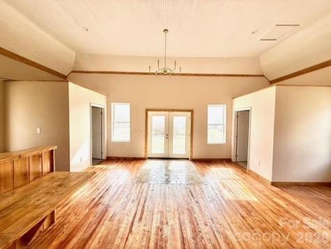 6367 Nc 261 Highway Bakersville NC 28705
