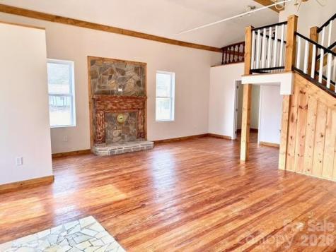 6367 Nc 261 Highway Bakersville NC 28705
