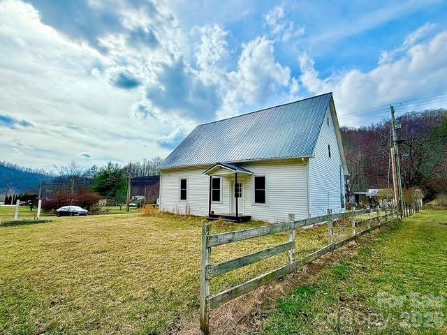 6367 Nc 261 Highway Bakersville NC 28705
