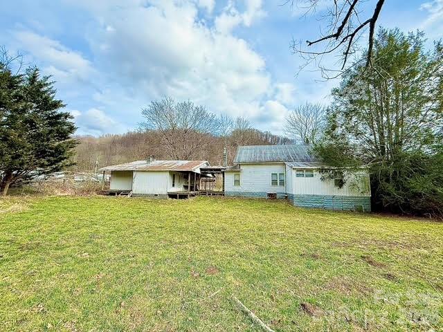 6367 Nc 261 Highway Bakersville NC 28705