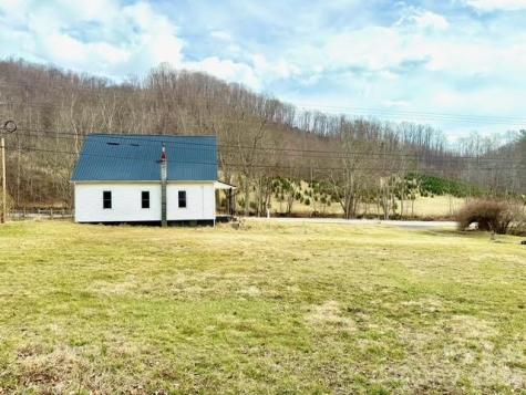 6367 Nc 261 Highway Bakersville NC 28705
