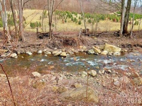 6367 Nc 261 Highway Bakersville NC 28705