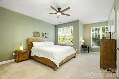 6048 Champions Crest Drive Charlotte NC 28269