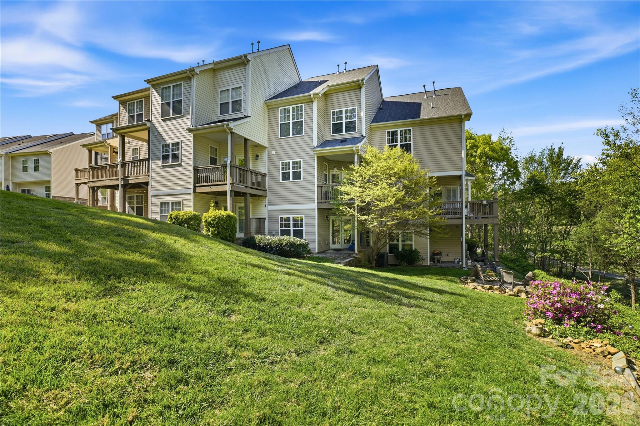 6048 Champions Crest Drive Charlotte NC 28269