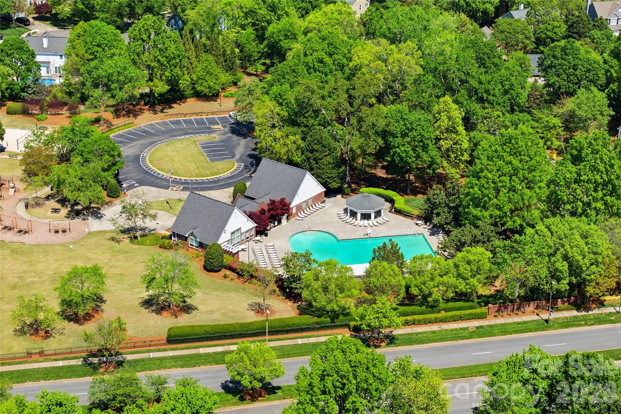 6048 Champions Crest Drive Charlotte NC 28269
