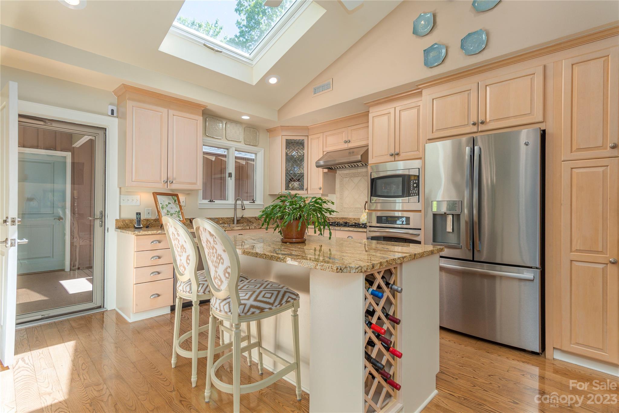 137 Stratford Road Asheville NC 28804