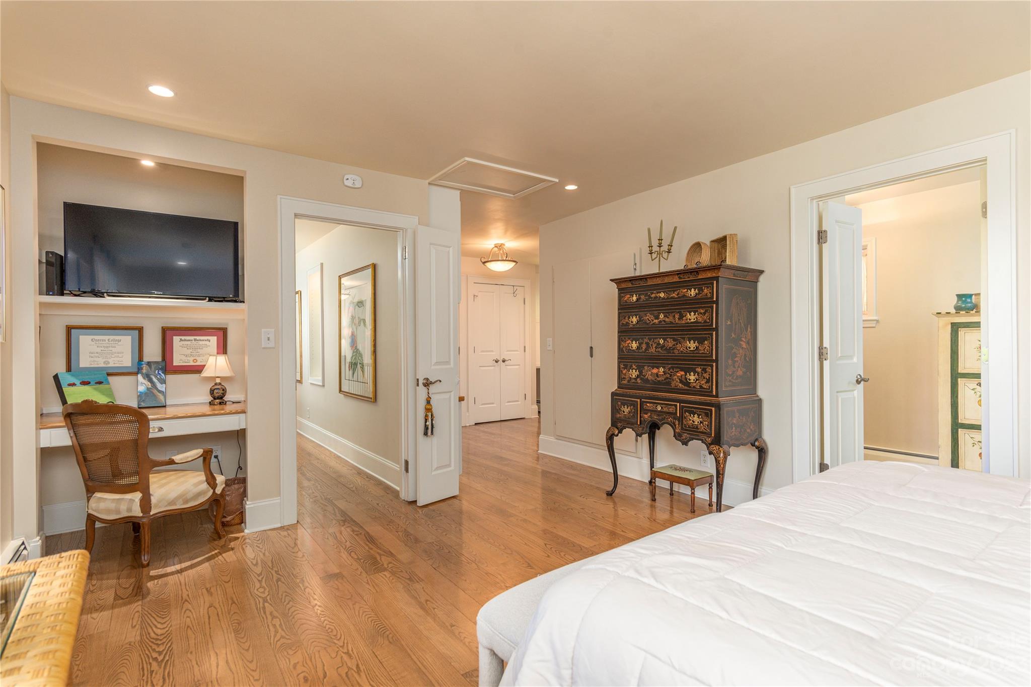 137 Stratford Road Asheville NC 28804