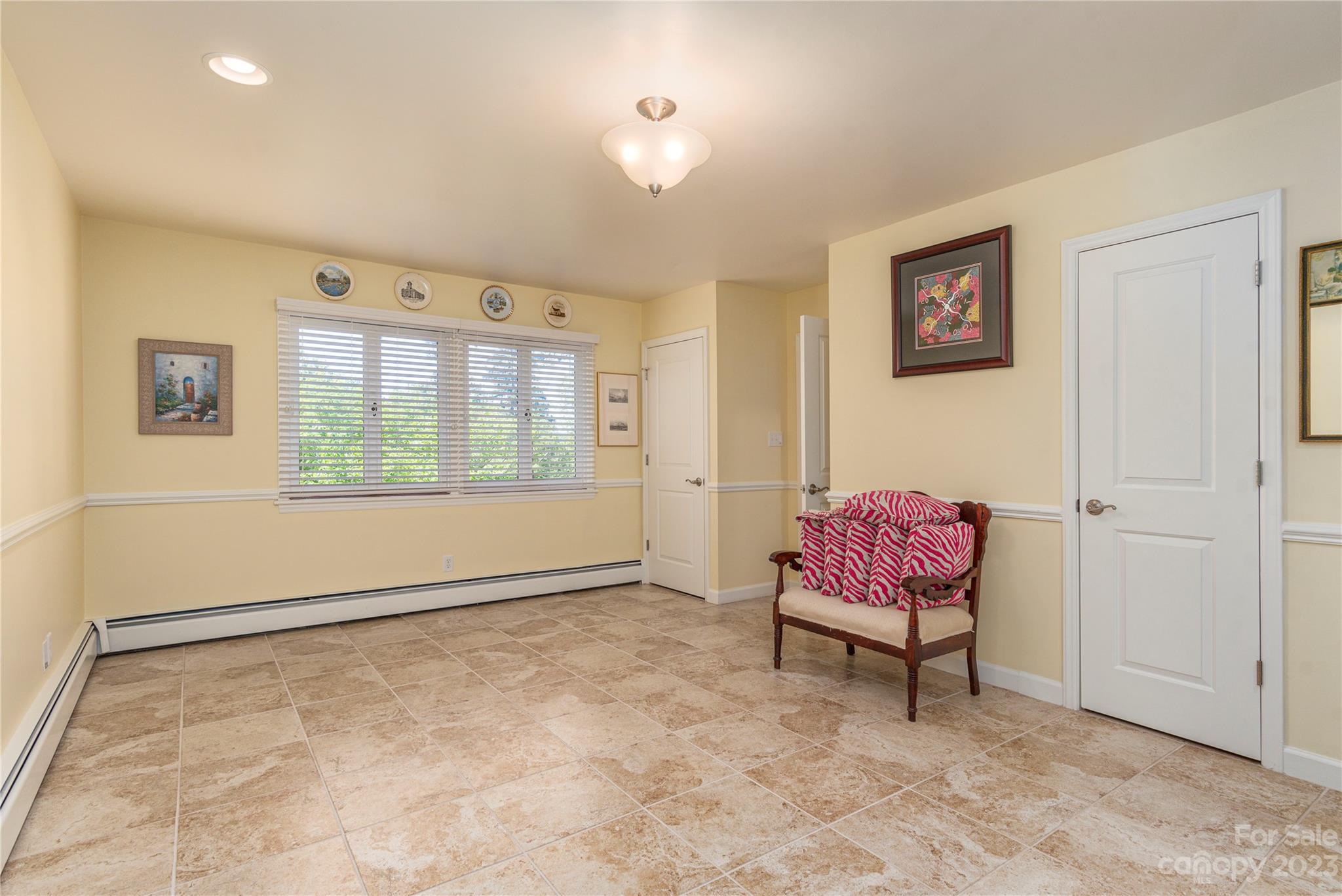 137 Stratford Road Asheville NC 28804