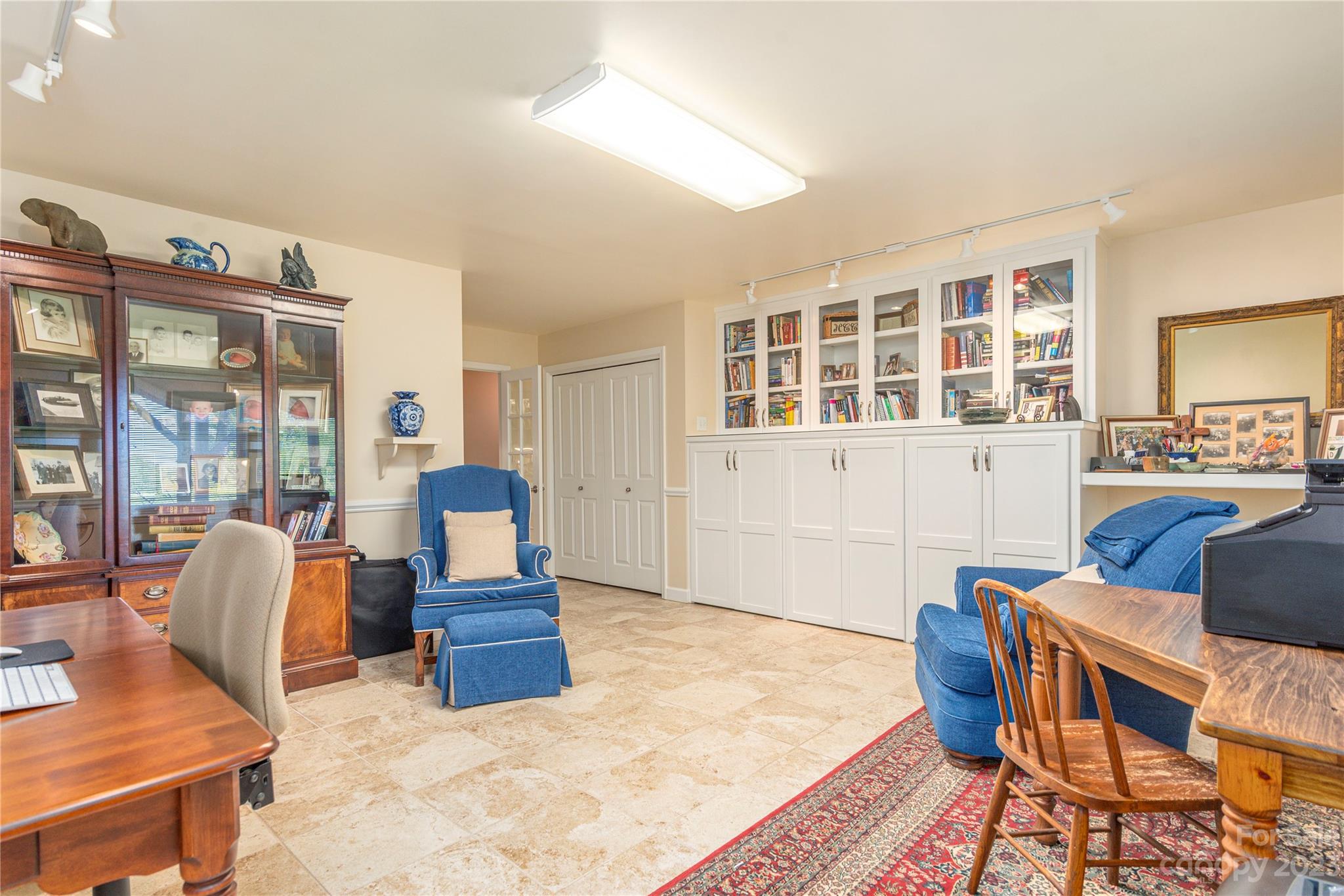 137 Stratford Road Asheville NC 28804