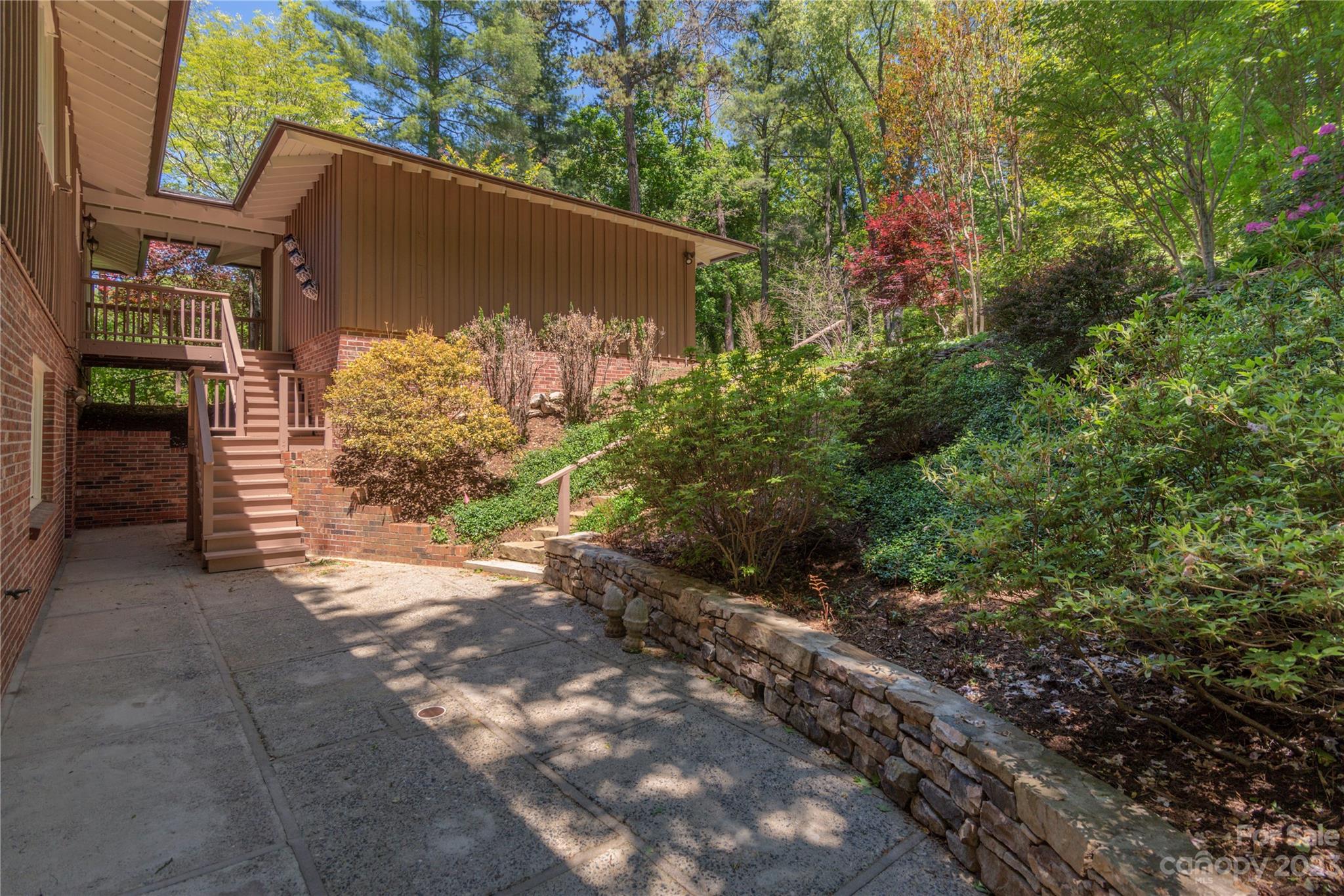 137 Stratford Road Asheville NC 28804