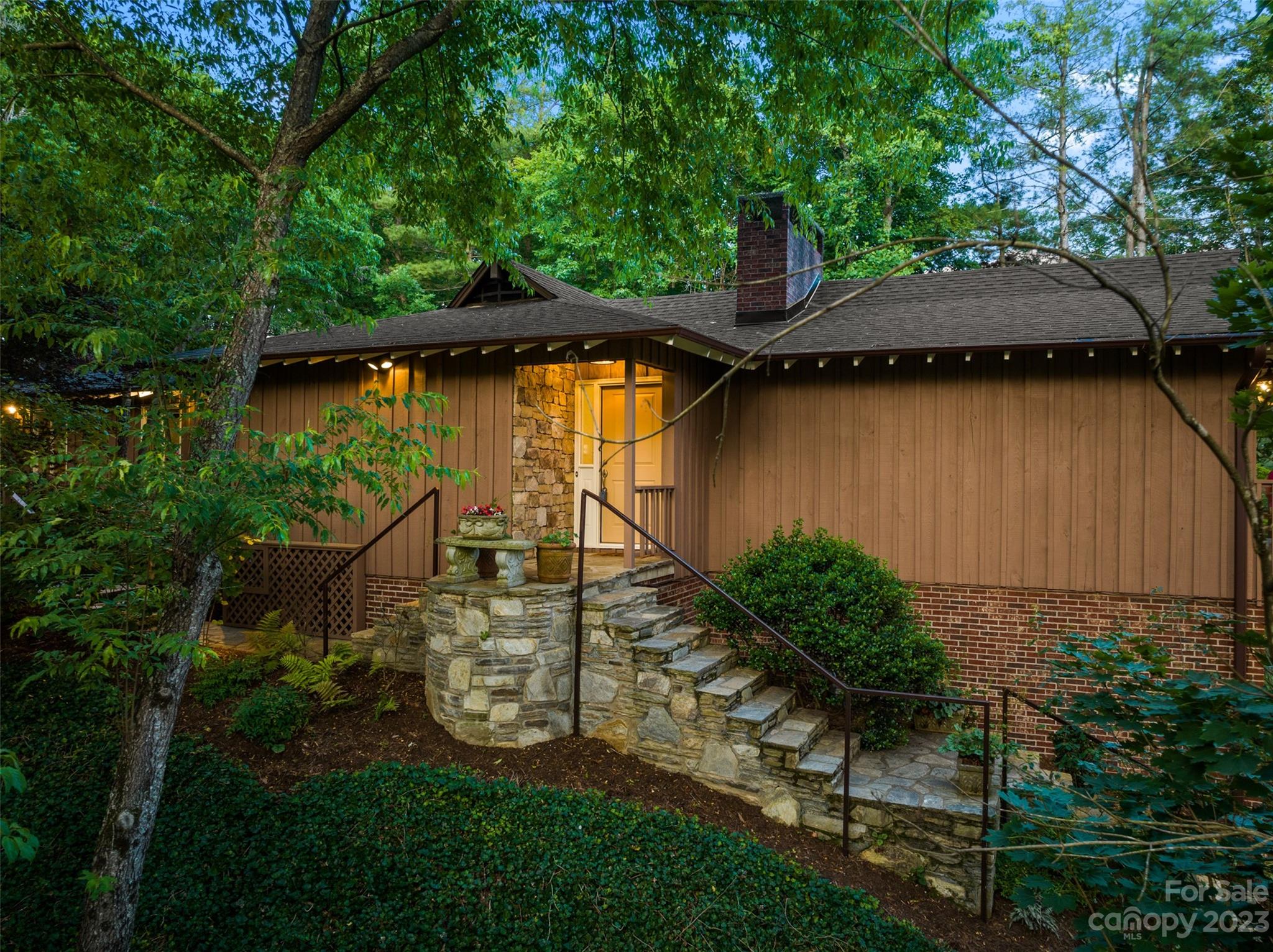 137 Stratford Road Asheville NC 28804