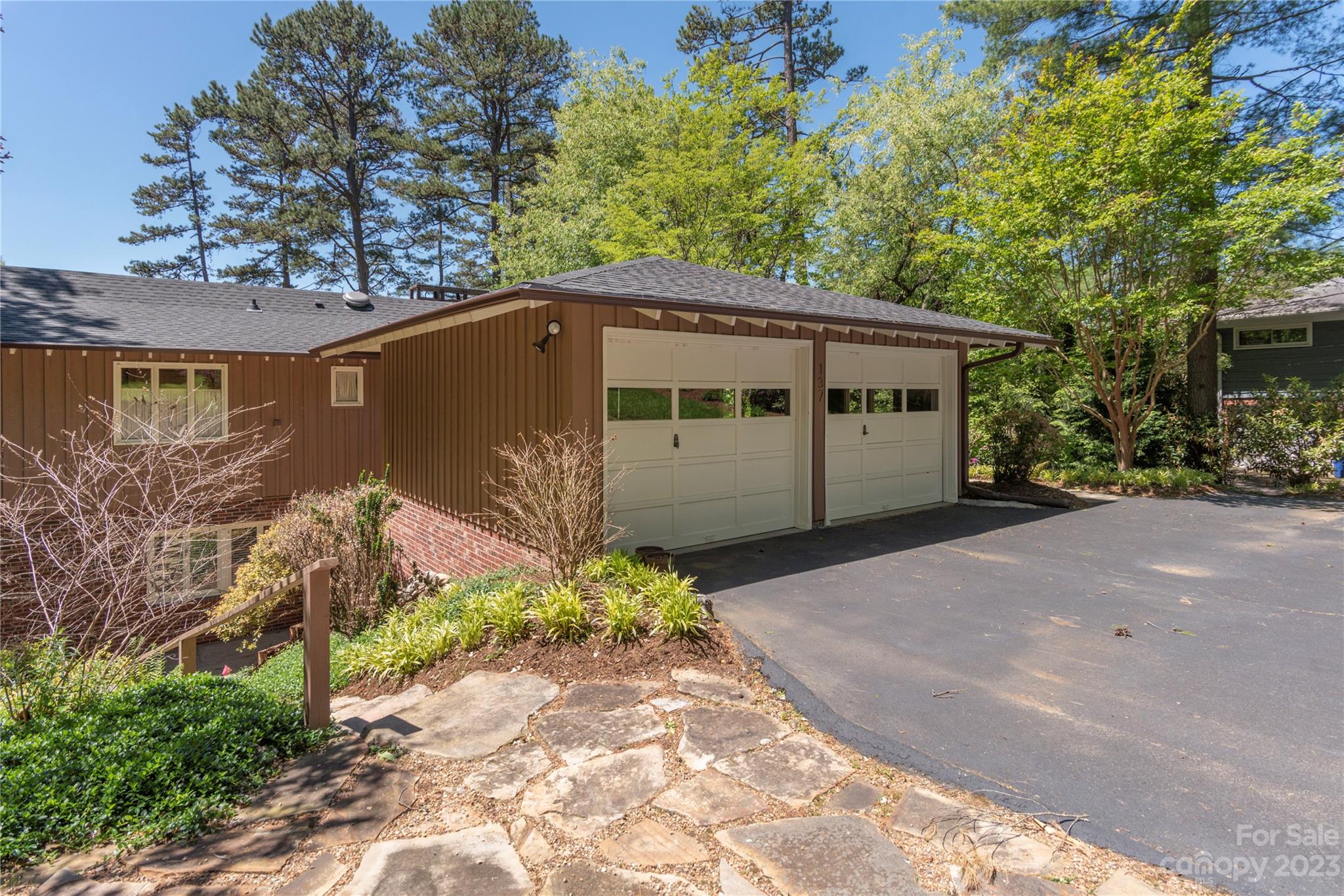 137 Stratford Road Asheville NC 28804