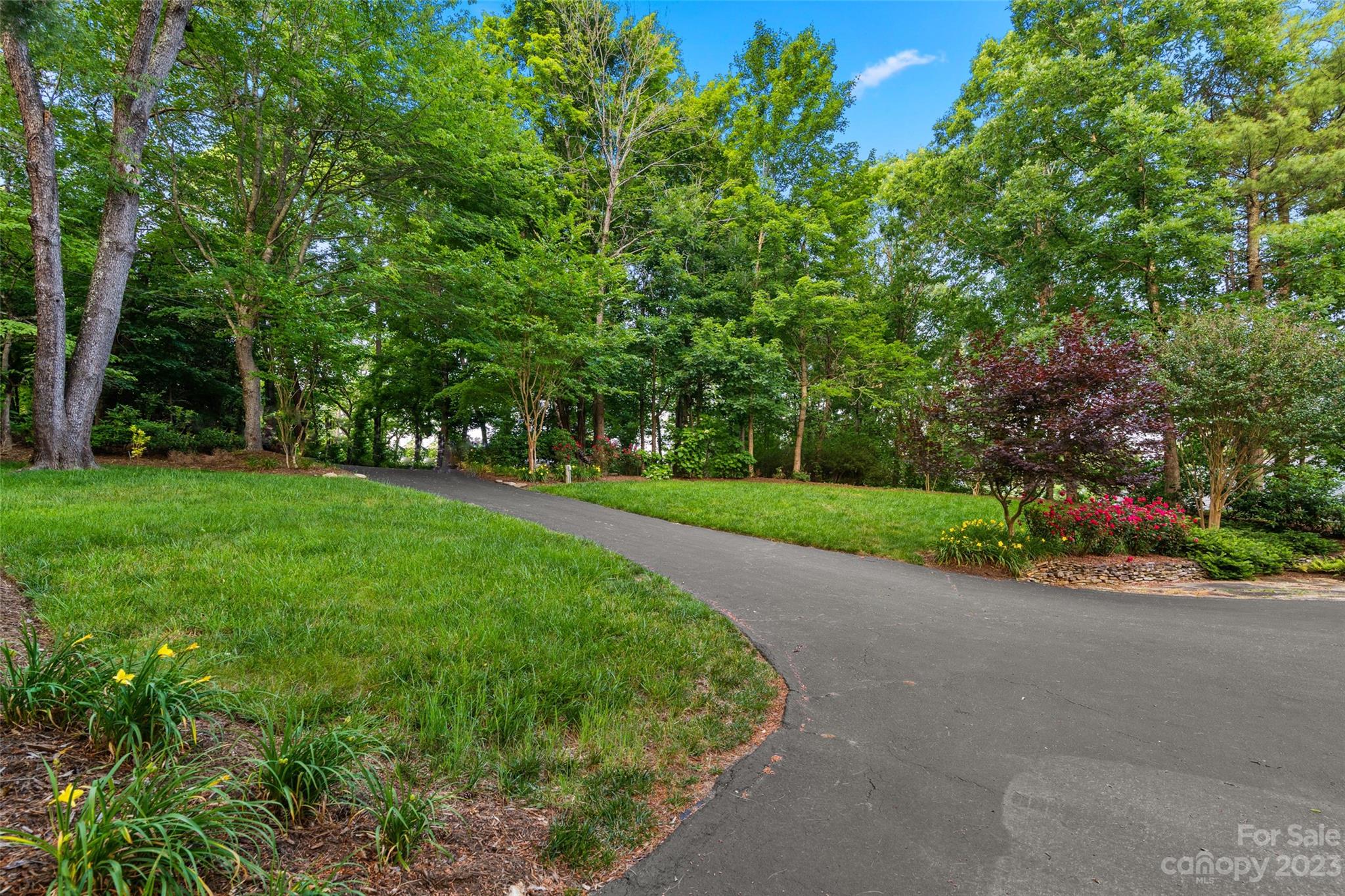 137 Stratford Road Asheville NC 28804