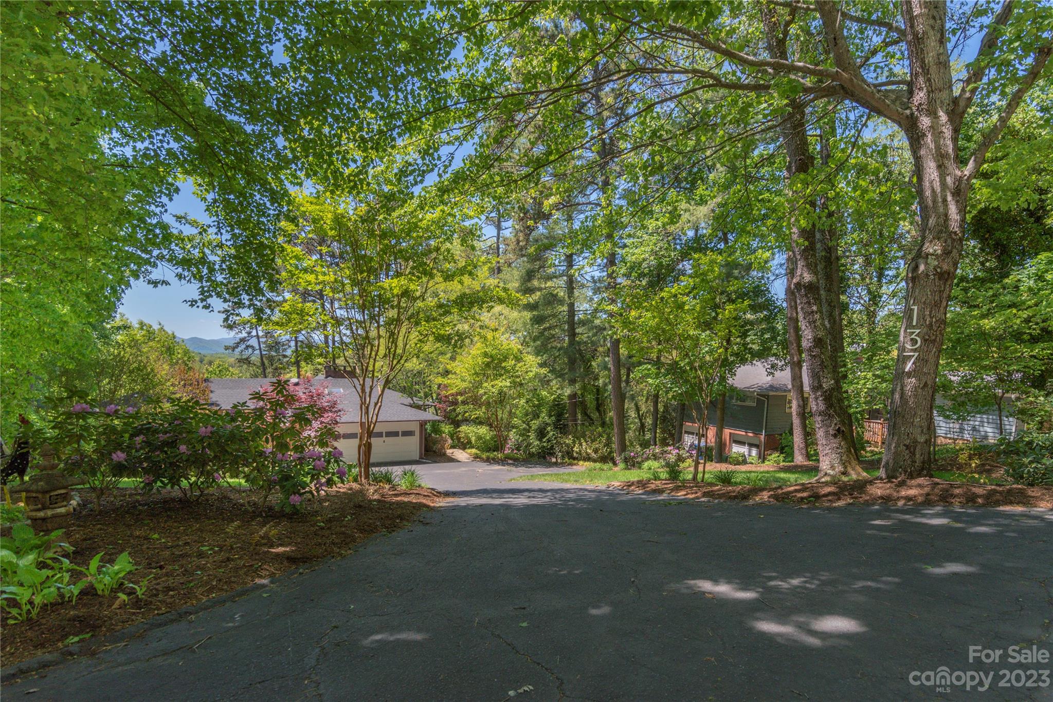 137 Stratford Road Asheville NC 28804