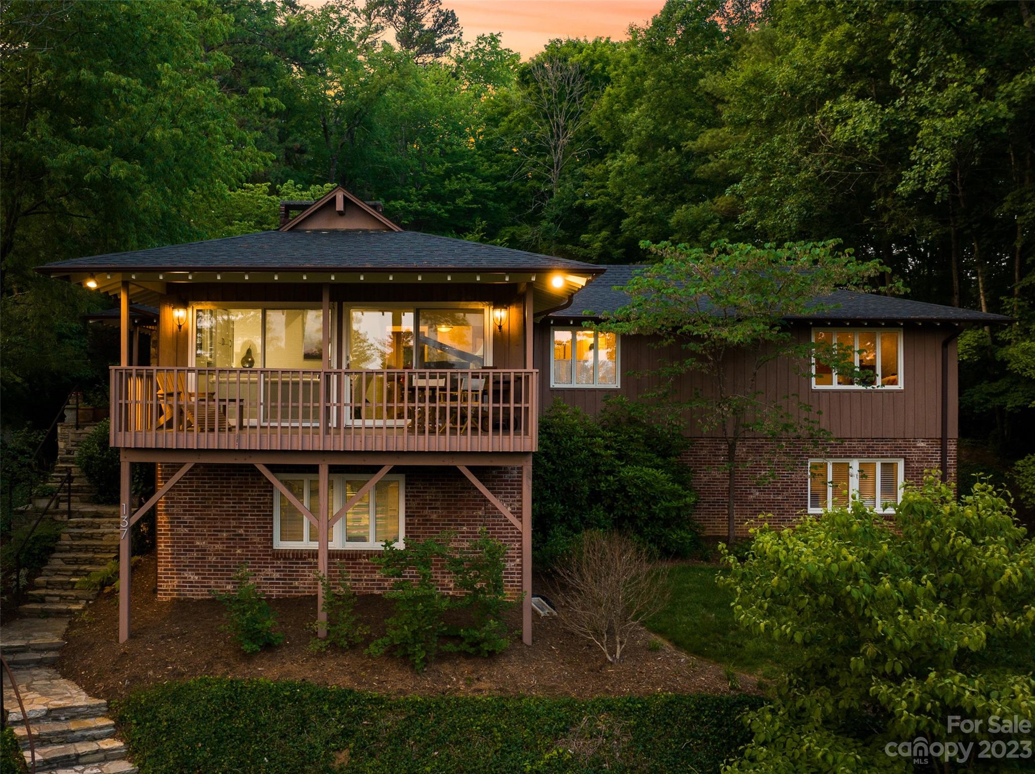 137 Stratford Road Asheville NC 28804