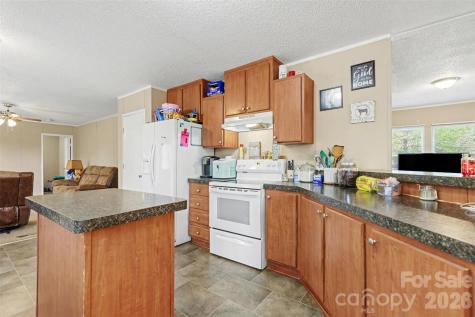5139 Pine Springs Drive Bessemer City NC 28016