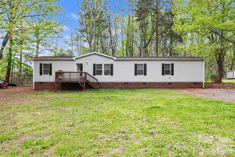 5139 Pine Springs Drive Bessemer City NC 28016
