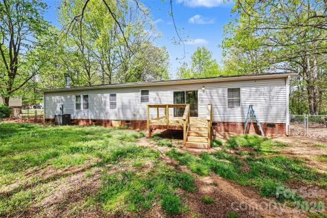 5139 Pine Springs Drive Bessemer City NC 28016