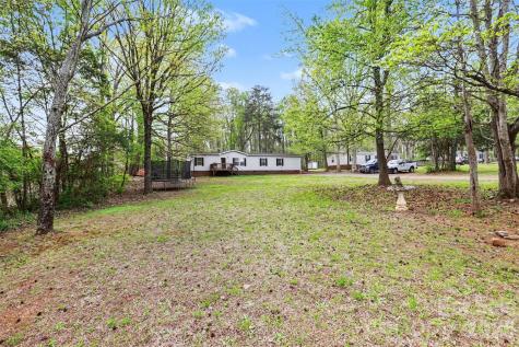 5139 Pine Springs Drive Bessemer City NC 28016