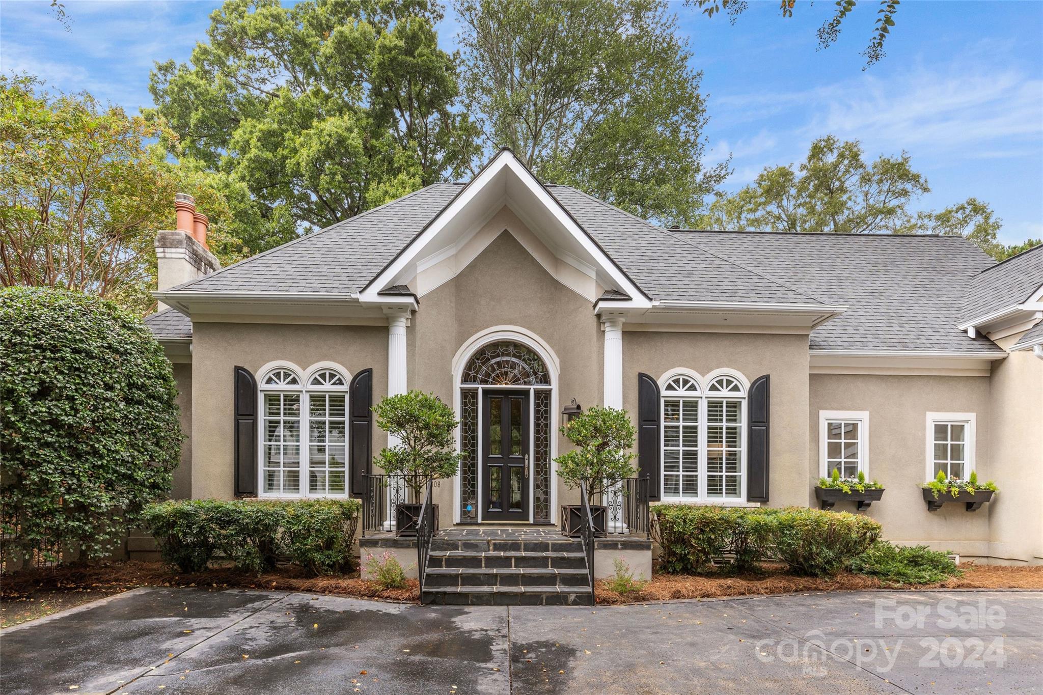 808 Hungerford Place Charlotte NC 28207