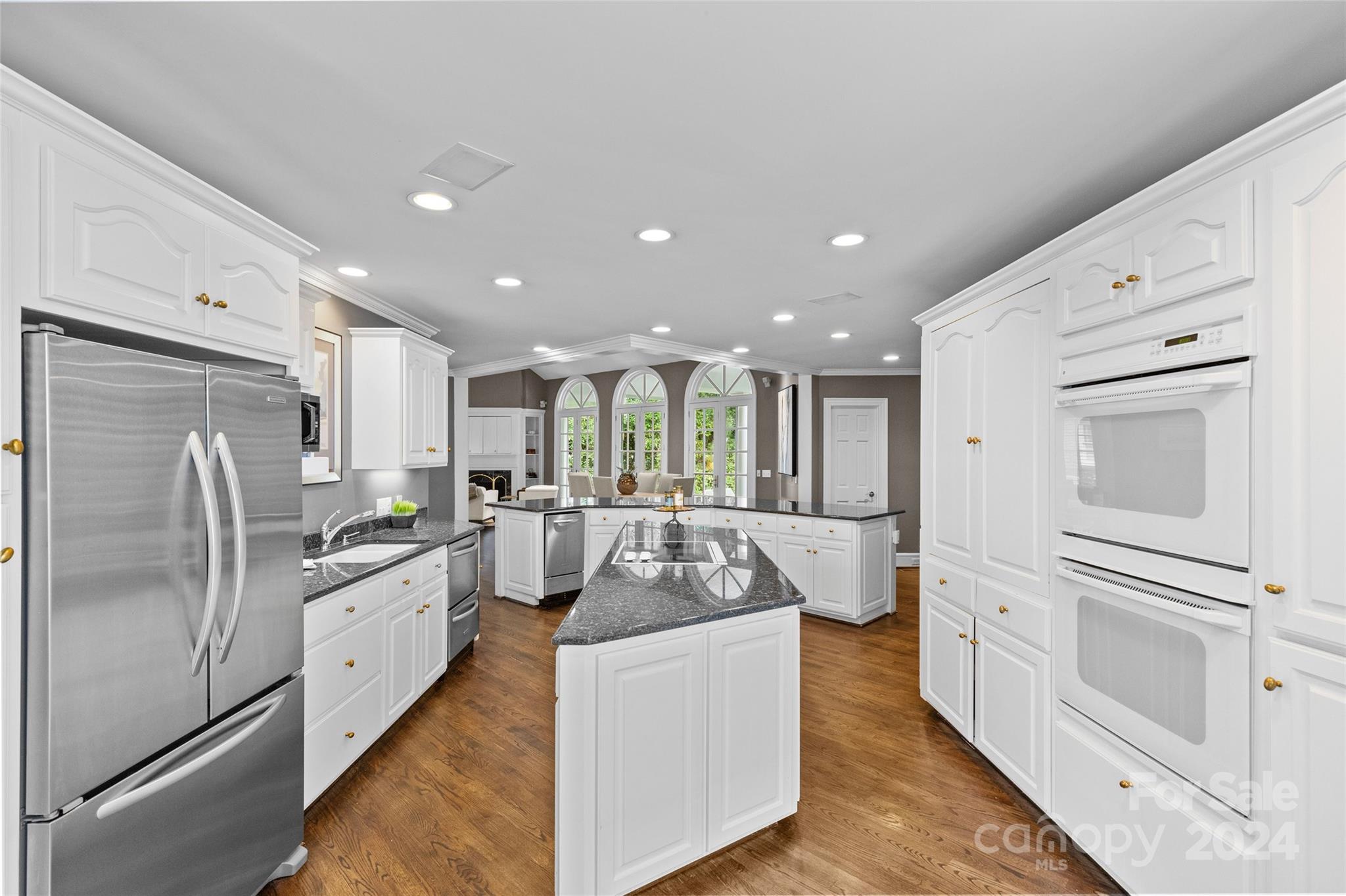 808 Hungerford Place Charlotte NC 28207