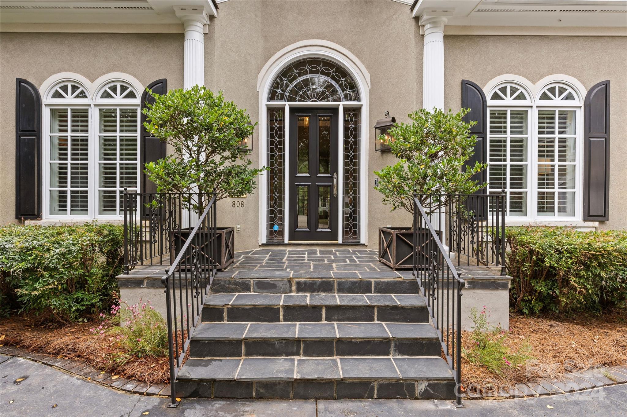 808 Hungerford Place Charlotte NC 28207