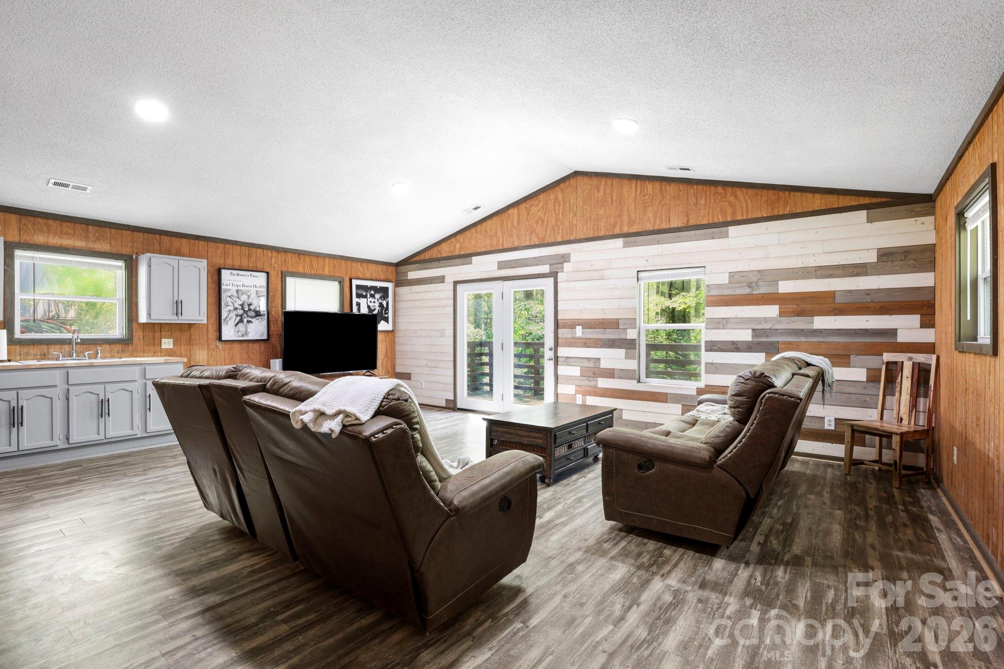 521 Lake Falls Road Hendersonville NC 28739