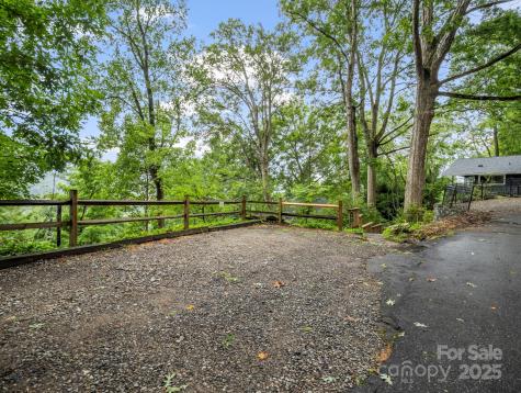 6 N Delano Road Asheville NC 28805
