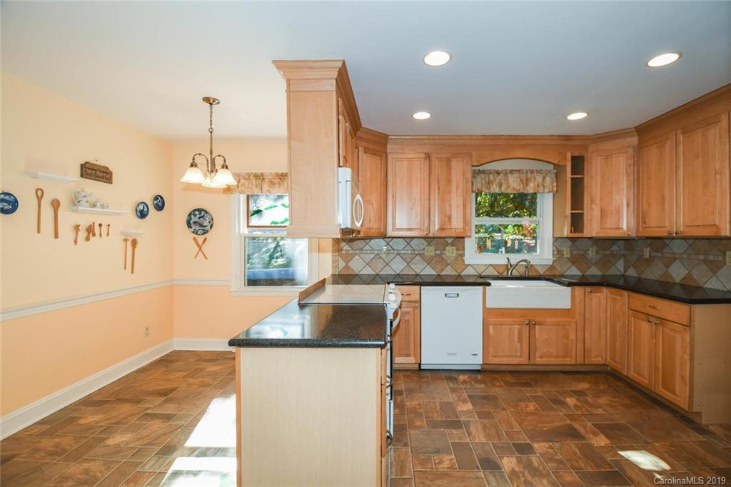 7530 Whistlestop Road Charlotte NC 28210