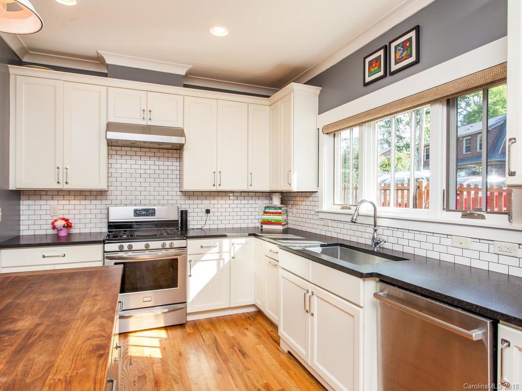 18 Saint Dunstans Circle Asheville NC 28803