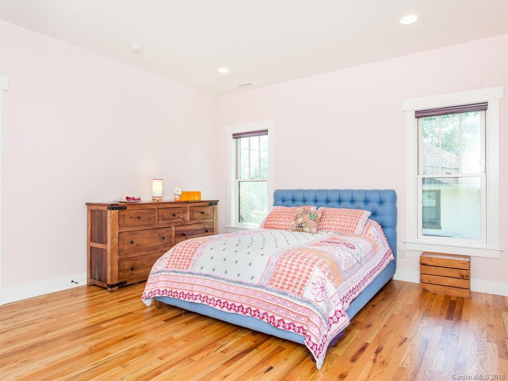 18 Saint Dunstans Circle Asheville NC 28803
