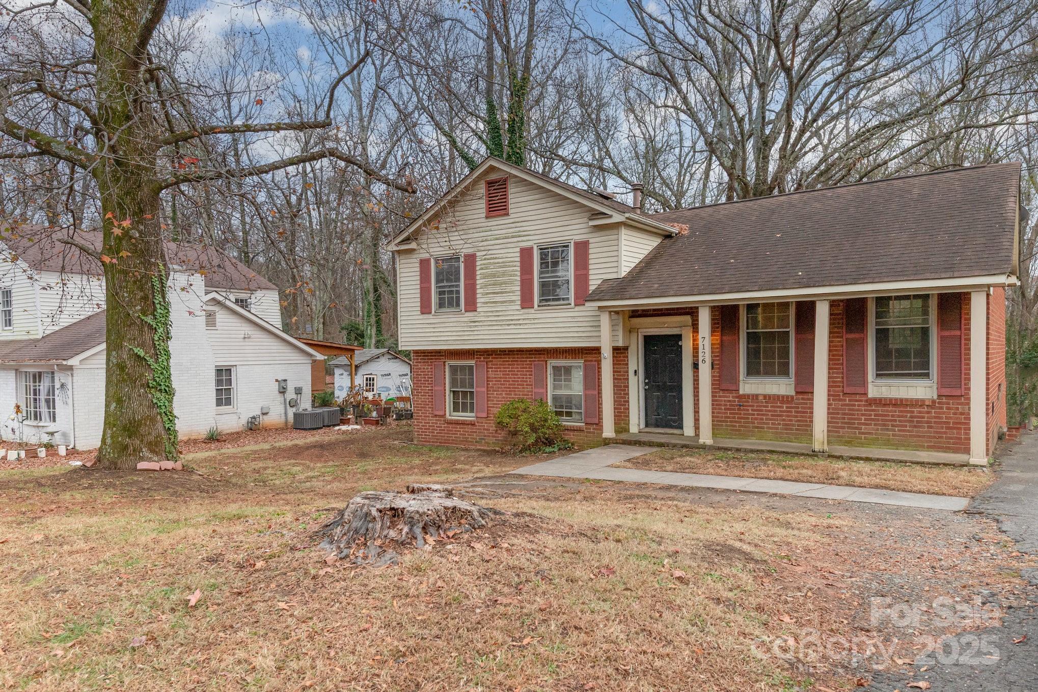 7126 Covecreek Drive Charlotte NC 28215