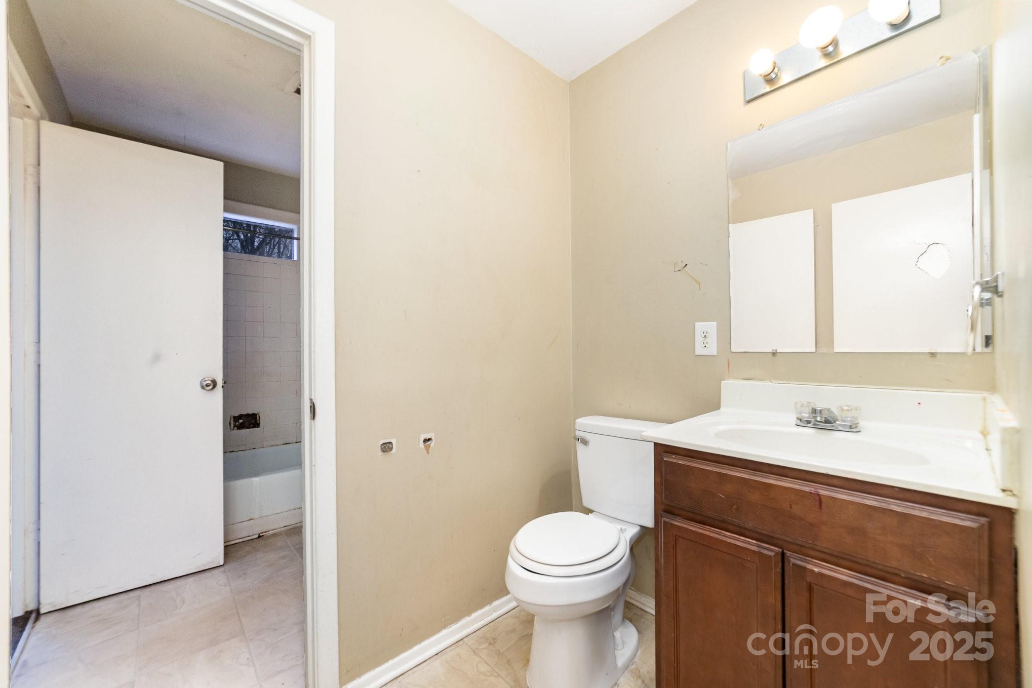 7126 Covecreek Drive Charlotte NC 28215