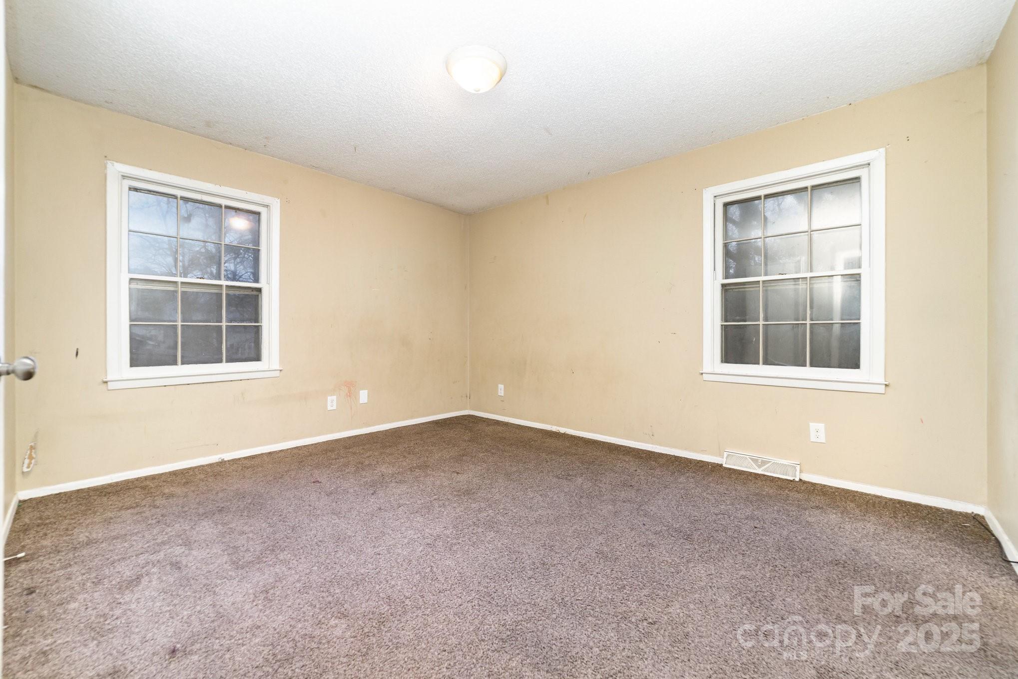 7126 Covecreek Drive Charlotte NC 28215