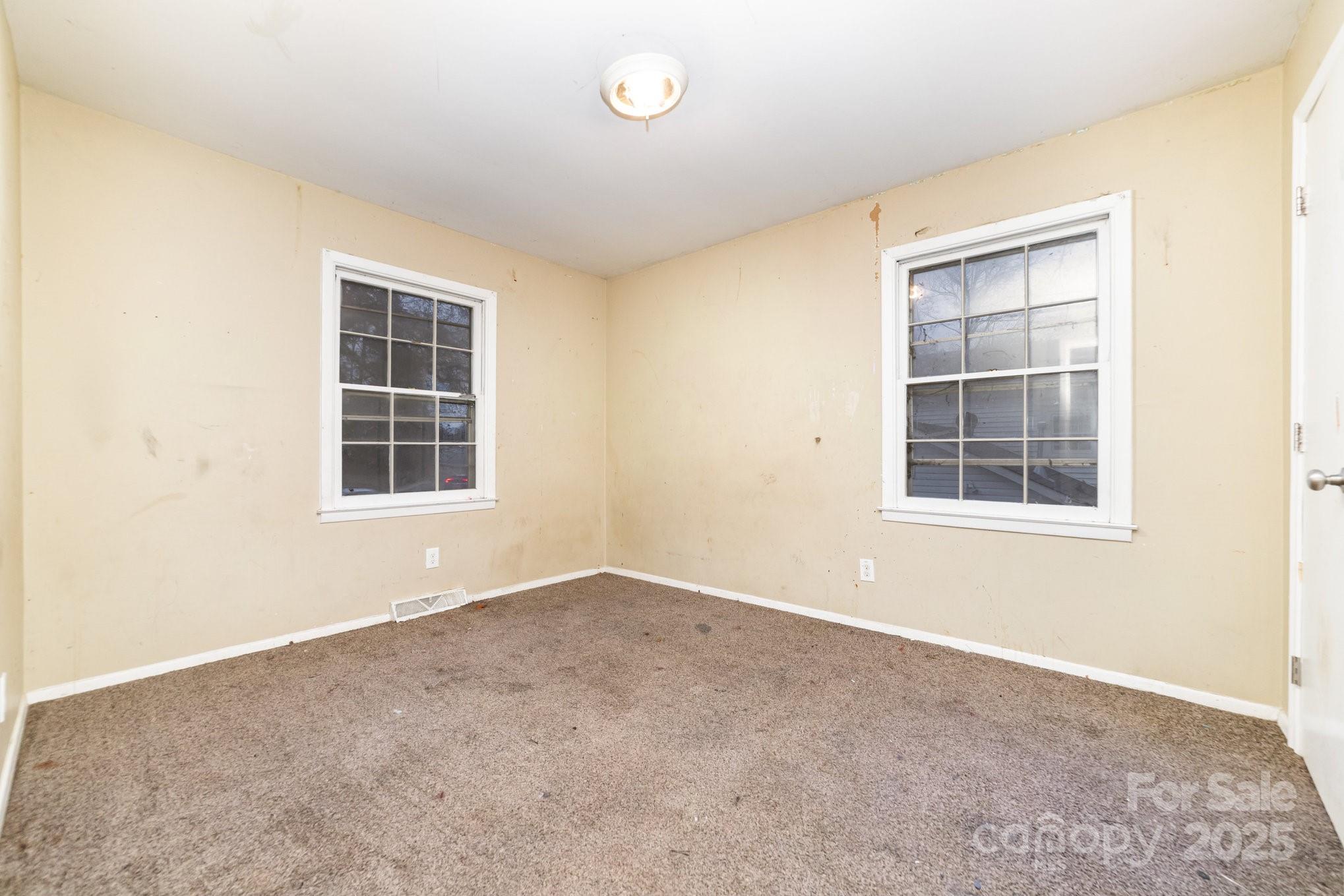 7126 Covecreek Drive Charlotte NC 28215