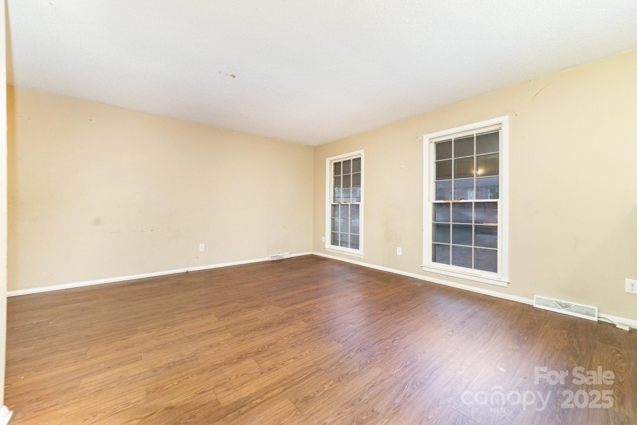 7126 Covecreek Drive Charlotte NC 28215