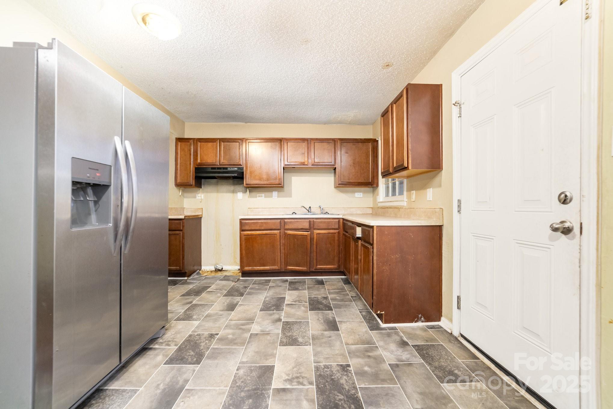 7126 Covecreek Drive Charlotte NC 28215