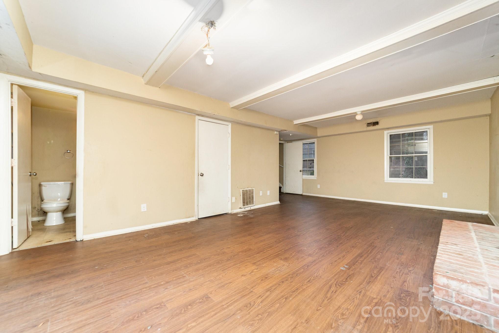 7126 Covecreek Drive Charlotte NC 28215