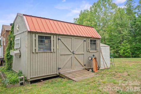 2517 Horseshoe Road Westfield NC 27053