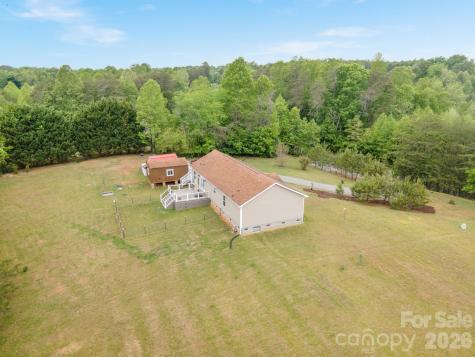 2517 Horseshoe Road Westfield NC 27053