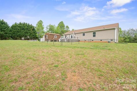 2517 Horseshoe Road Westfield NC 27053