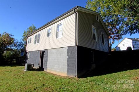 231 Stroud Street Marion NC 28752