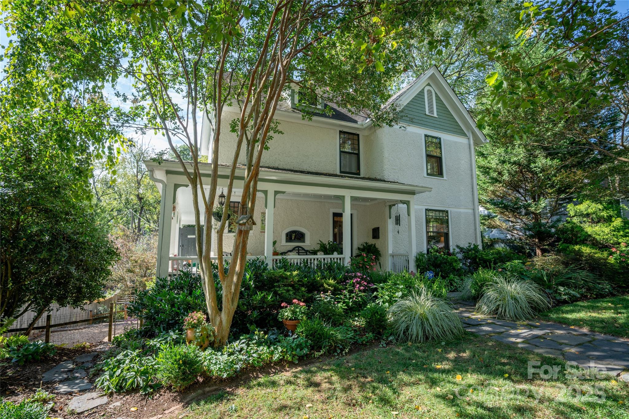 44 Watauga Street Asheville NC 28801