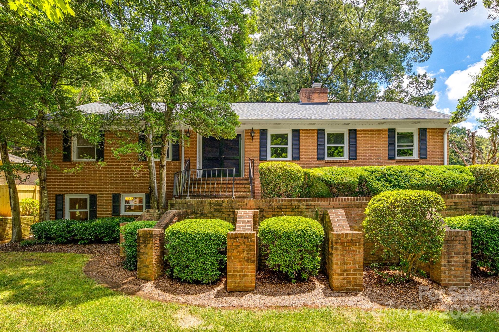 5124 Lansing Drive Charlotte NC 28270