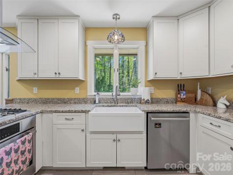 73 Redwood Street Brevard NC 28712