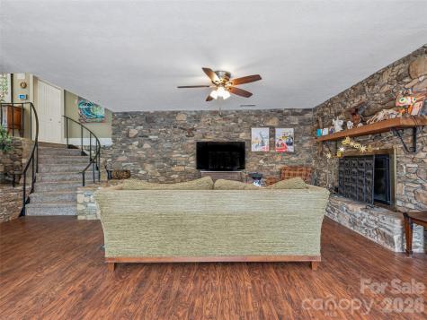 73 Redwood Street Brevard NC 28712
